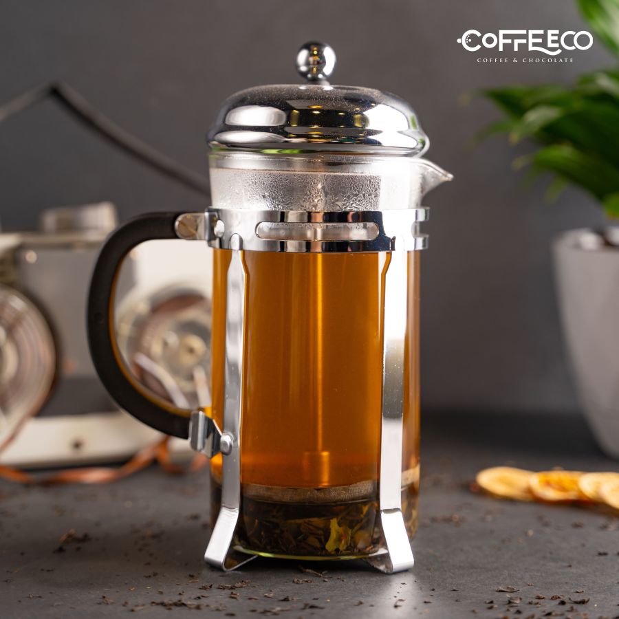 Assorti tea kettle