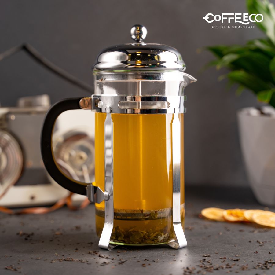 Green tea kettle with jasmin