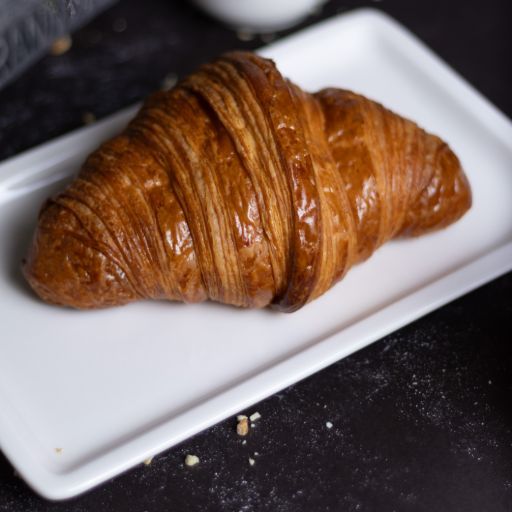 Classic croissant